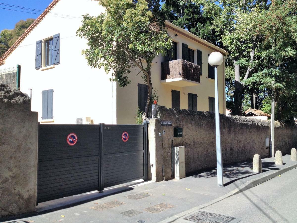 Au Vieux Lavoir Avec Parking Prive, Jardin , Climatisation, A 500 M De La Cite * Carcassonne