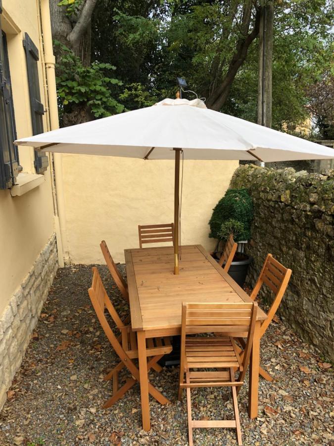 Au Vieux Lavoir Avec Parking Prive, Jardin , Climatisation, A 500 M De La Cite Apartment